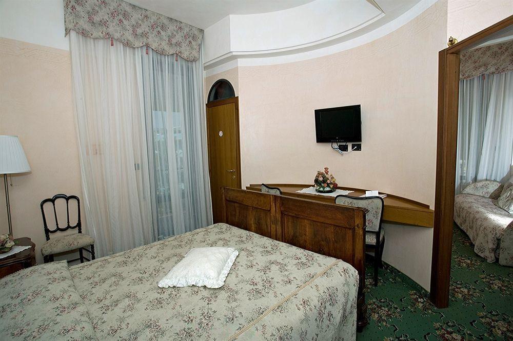 Hotel Strand Bellaria-Igea Marina Exterior photo