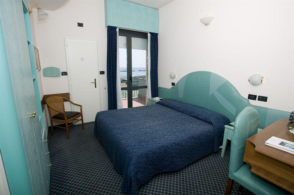 Hotel Strand Bellaria-Igea Marina Exterior photo