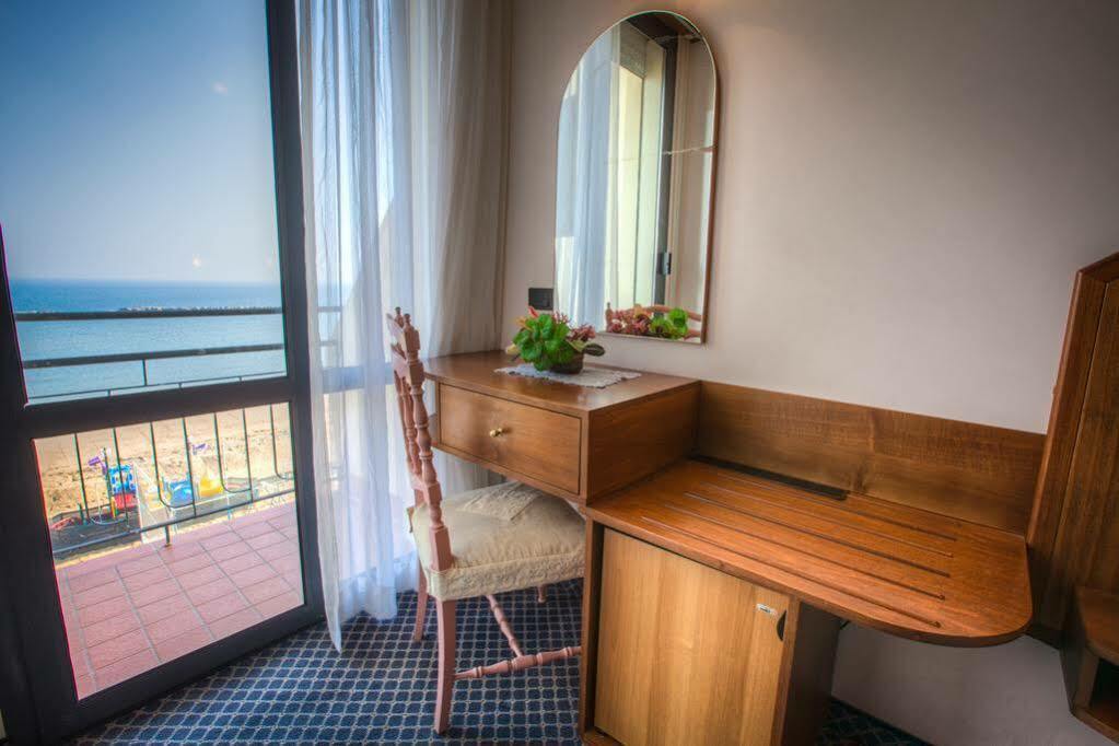 Hotel Strand Bellaria-Igea Marina Exterior photo